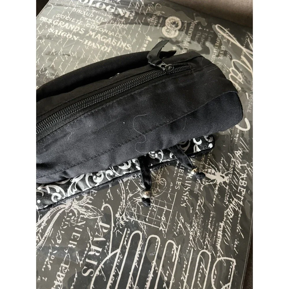 Quilted All Wrapped Up Travel Jewelry Wrap Up Organizer Bag White/Black Damask